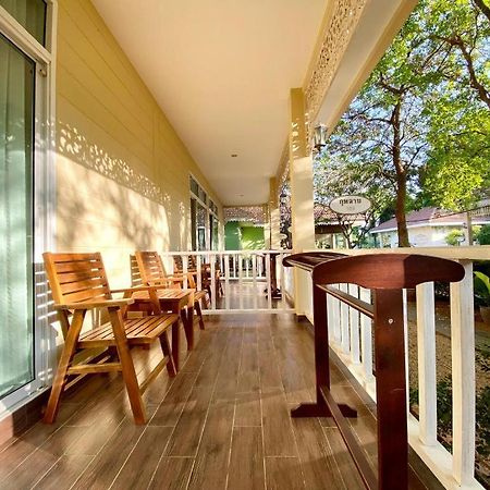 Ruen Maihom Riverside Cottage Kanchanaburi Exterior foto
