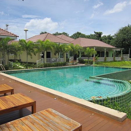 Ruen Maihom Riverside Cottage Kanchanaburi Exterior foto