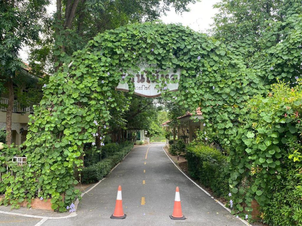 Ruen Maihom Riverside Cottage Kanchanaburi Exterior foto