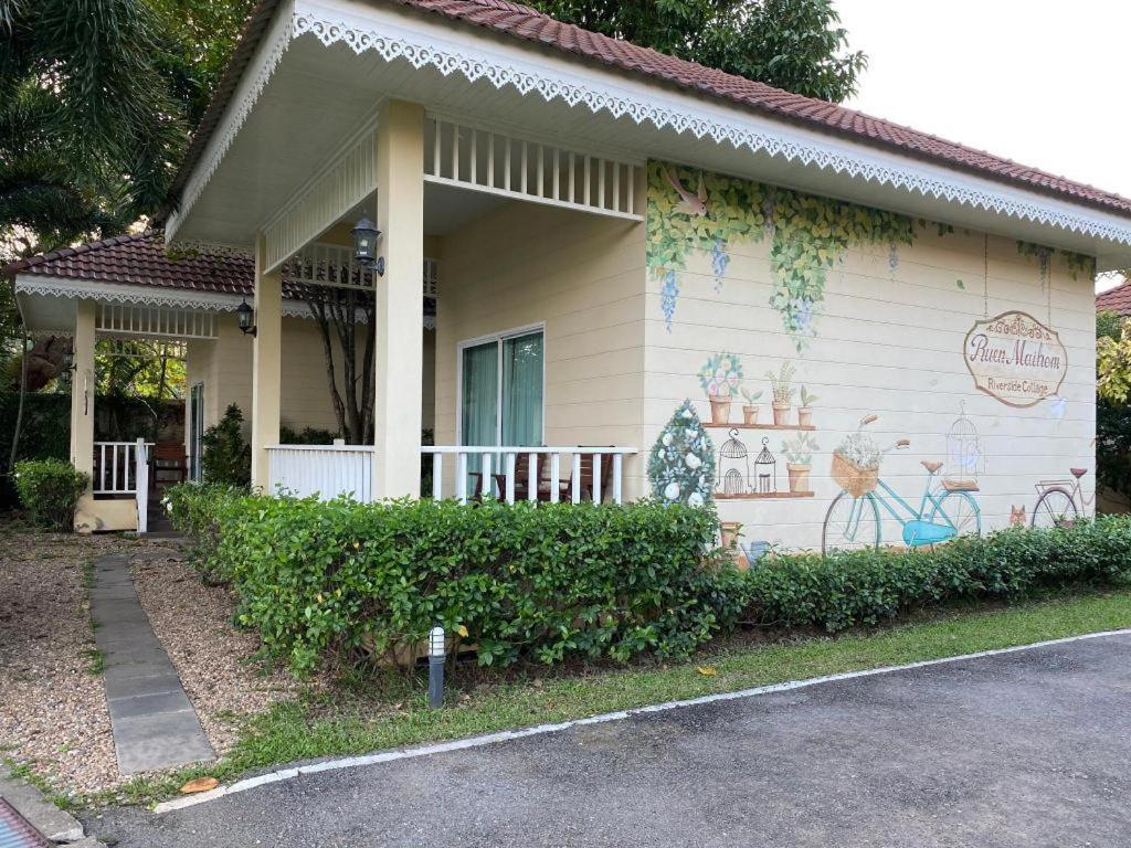 Ruen Maihom Riverside Cottage Kanchanaburi Exterior foto