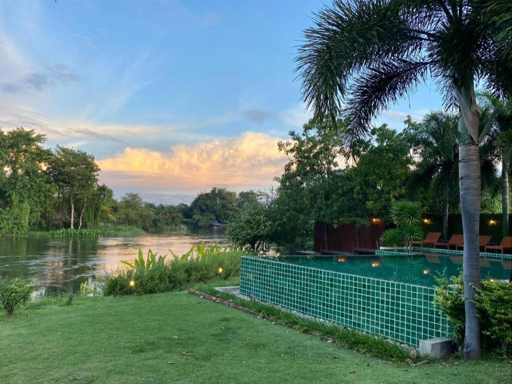 Ruen Maihom Riverside Cottage Kanchanaburi Exterior foto