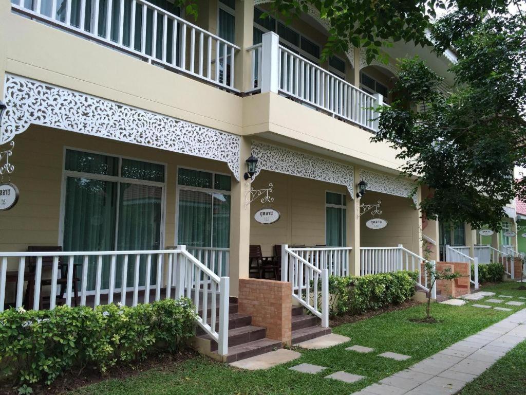 Ruen Maihom Riverside Cottage Kanchanaburi Exterior foto