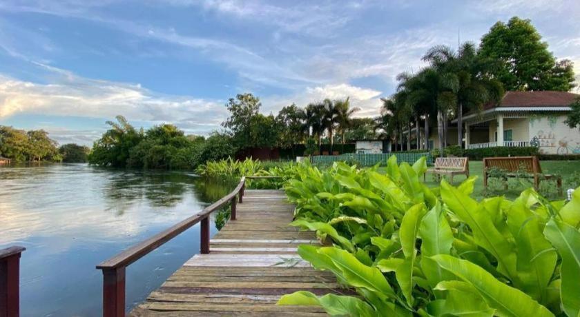 Ruen Maihom Riverside Cottage Kanchanaburi Exterior foto